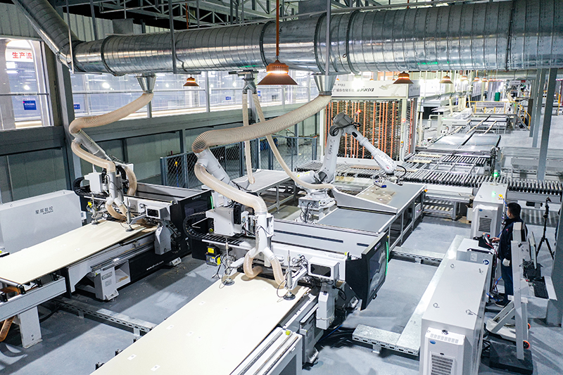 Live uitzending van de GoldenHome CNC intelligente productie