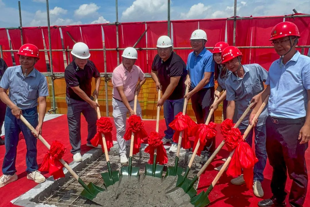 Nieuw podium, nieuwe toekomst! Het EXCITECH South Base Fase II-project werd met succes afgesloten.