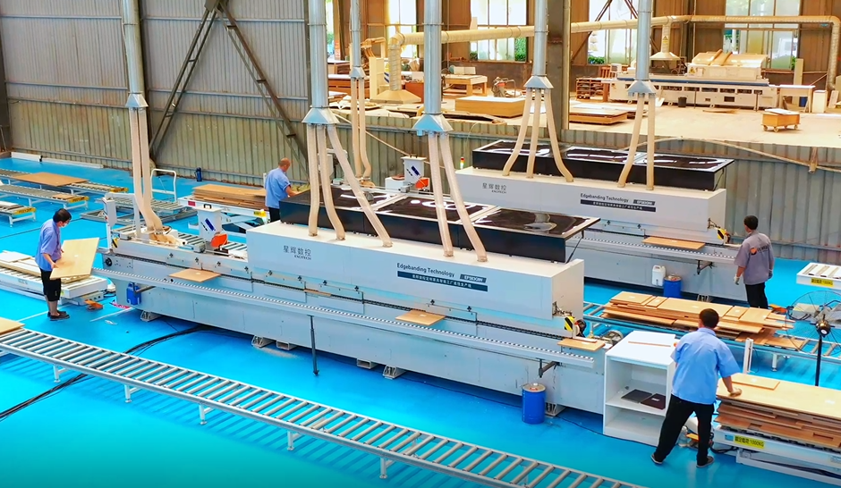 Voordelen van Industrie 4.0 Intelligente productie bij de productie van op maat gemaakte meubelen.