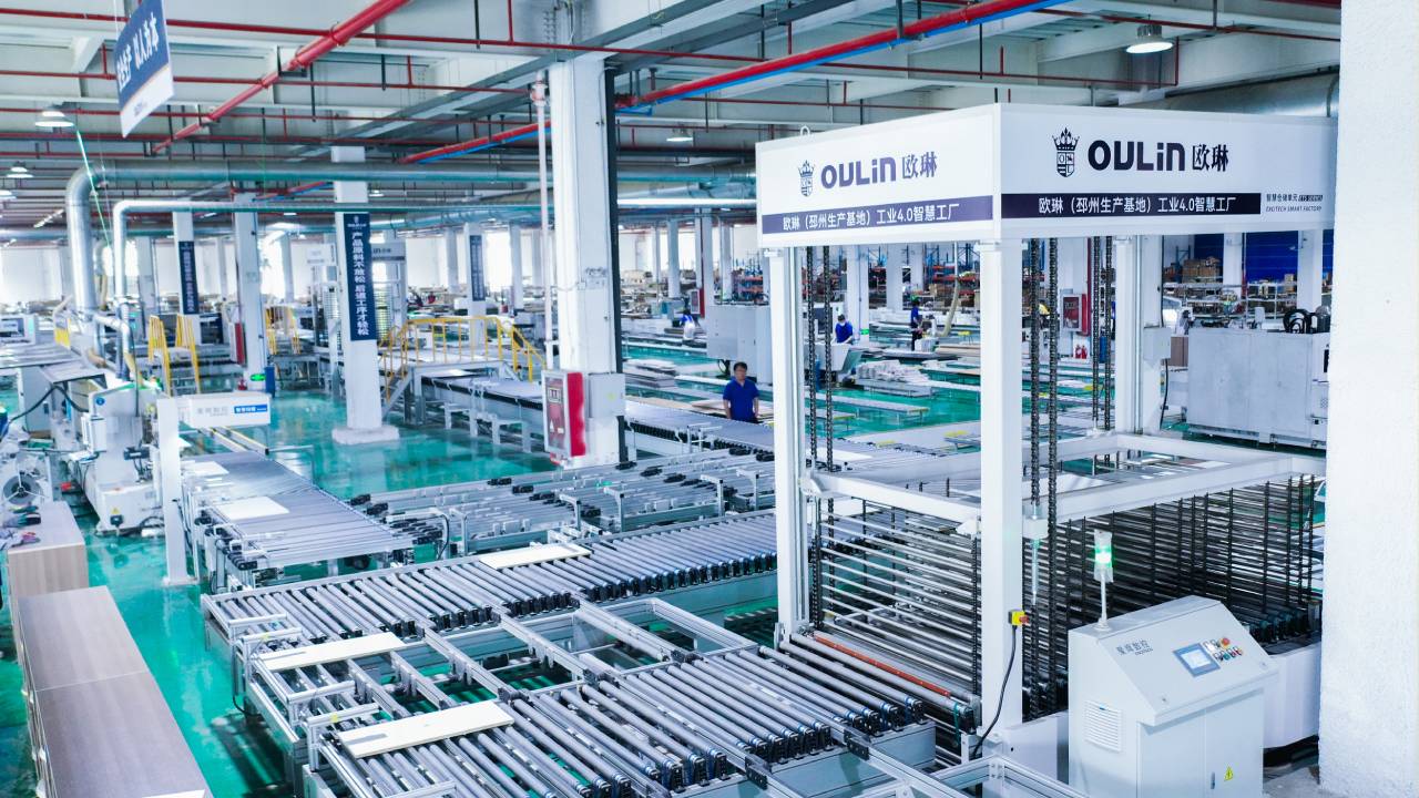 Hoe produceert de slimme meubelfabriek meubels?